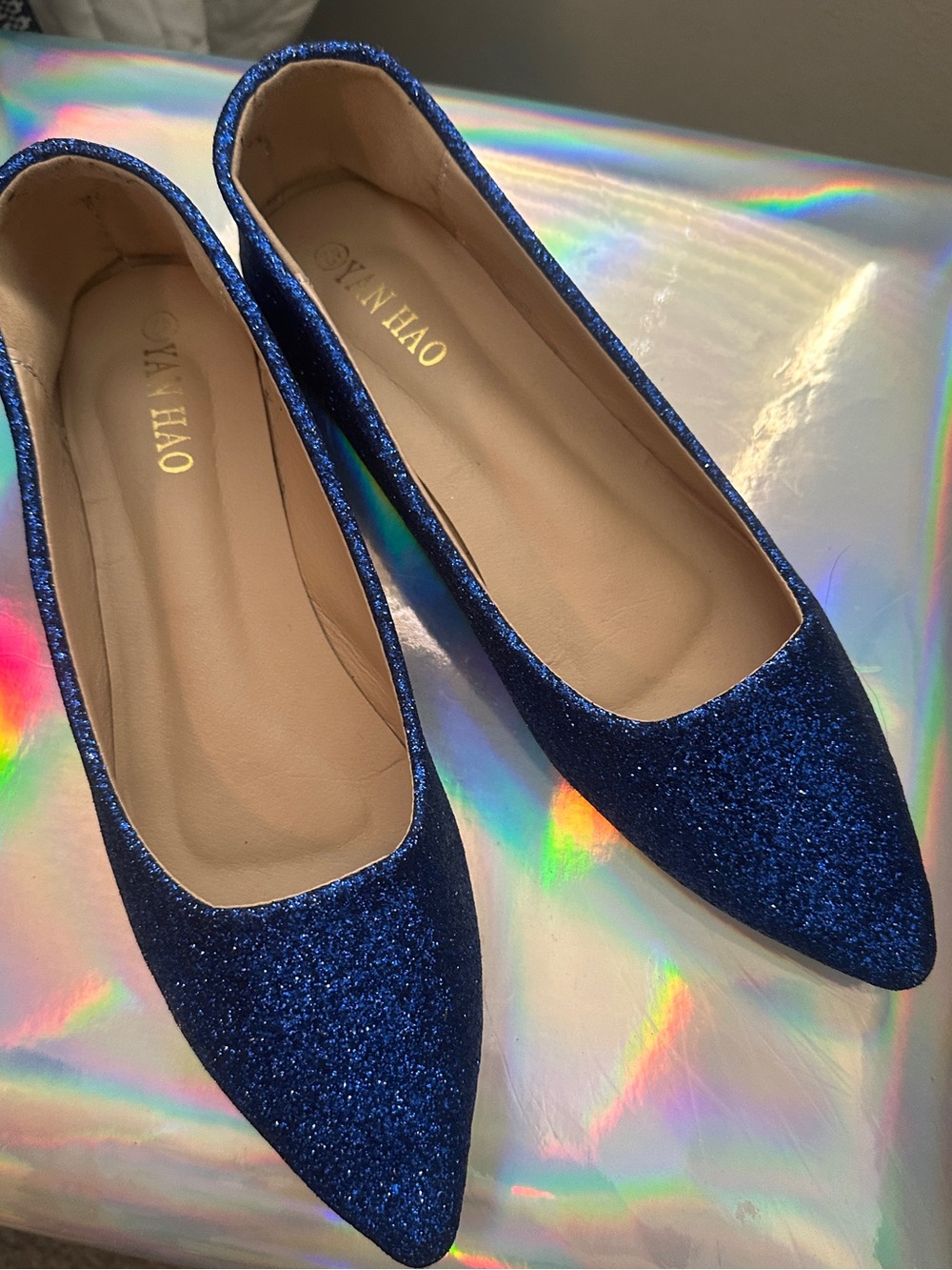 Glitter blue pointed flats